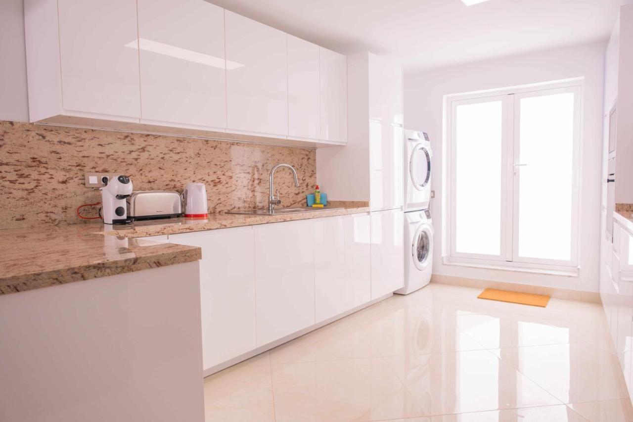Luxury Apartments Sabi Waikiki Con Garaje Коральео Экстерьер фото